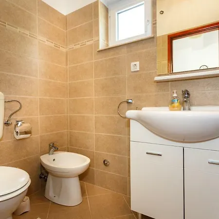 Rosi Apartment *