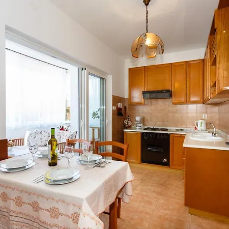 Apartment Rosi *