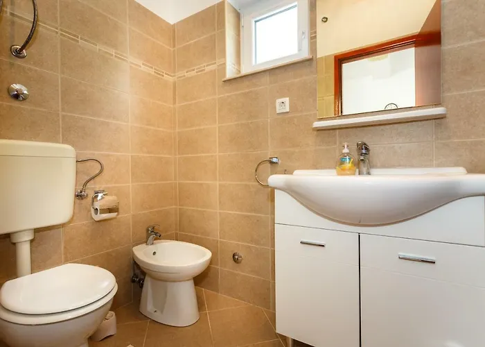 罗西公寓 公寓 *